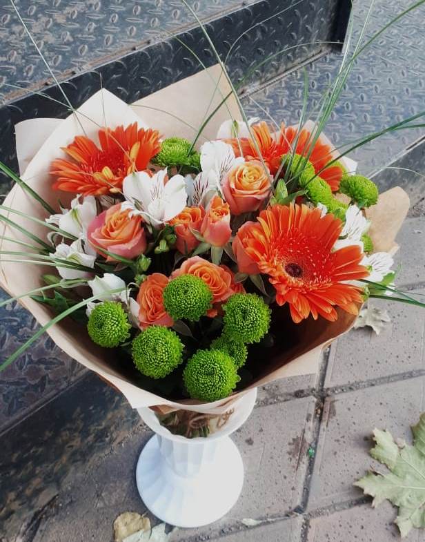 Букет цветов из: Герберы, Хризантемы, Альстромерии и Розы в Малке