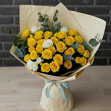 Букет цветов из:  Розы в Малке