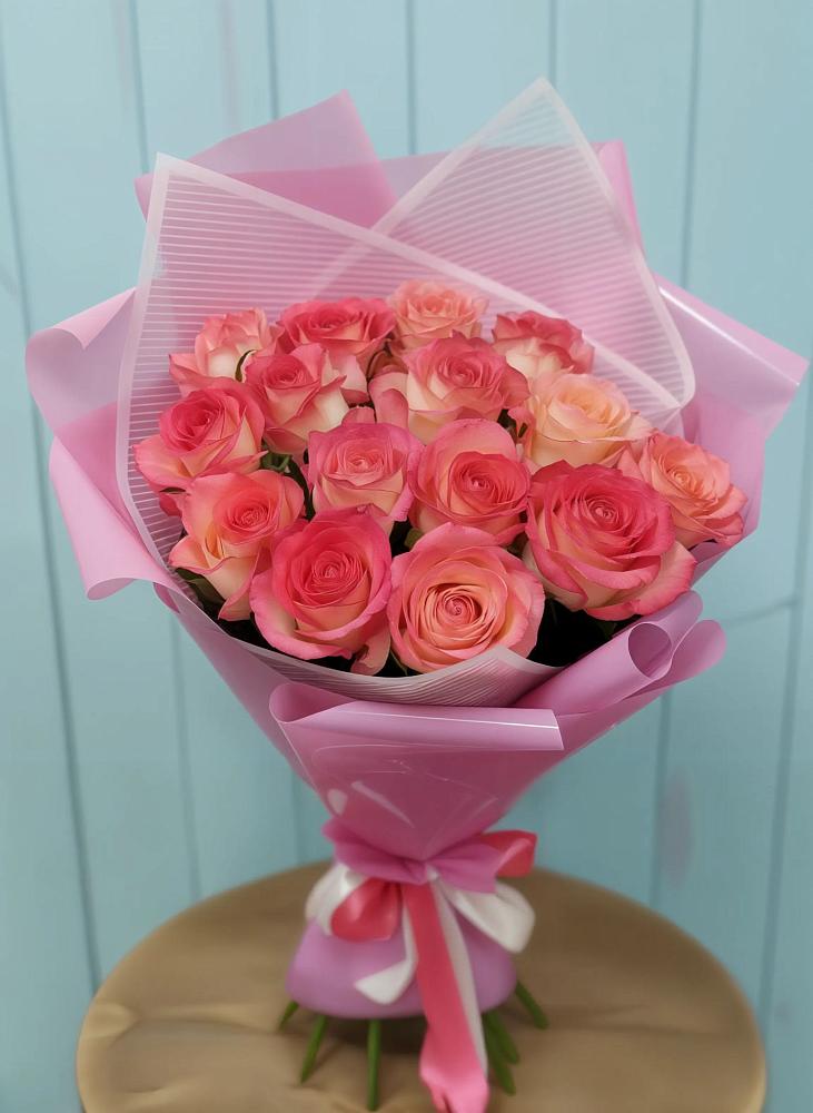 Букет 15 Розовых роз Равель в Малке