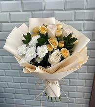 Букет цветов из:  Розы и Хризантемы в Малке