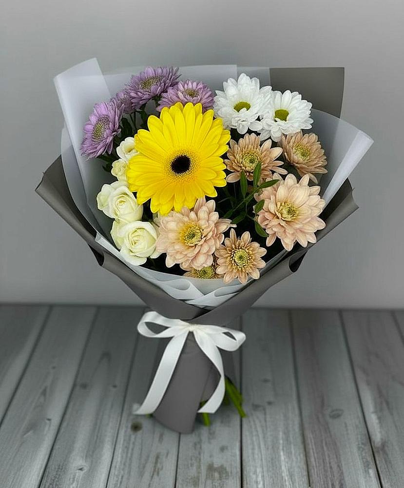 Букет цветов из: Розы, Герберы и Хризантемы в Малке