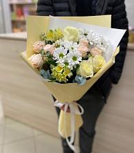 Букет цветов из:  Альстромерии, Розы и Хризантемы в Малке