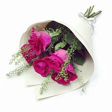 Букет цветов из:  Розы в Малке