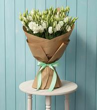 Букет цветов из:  Лизиантусы в Малке