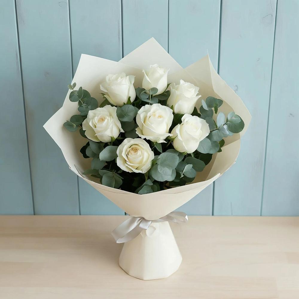 Букет Белые розы в Эвкалипте в Малке