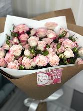 Букет цветов из:  Розы в Малке