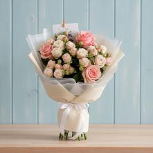 Букет цветов из:  Розы в Малке